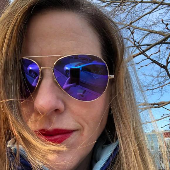 Meet your Posher, Roberta - Picture 1 of 1